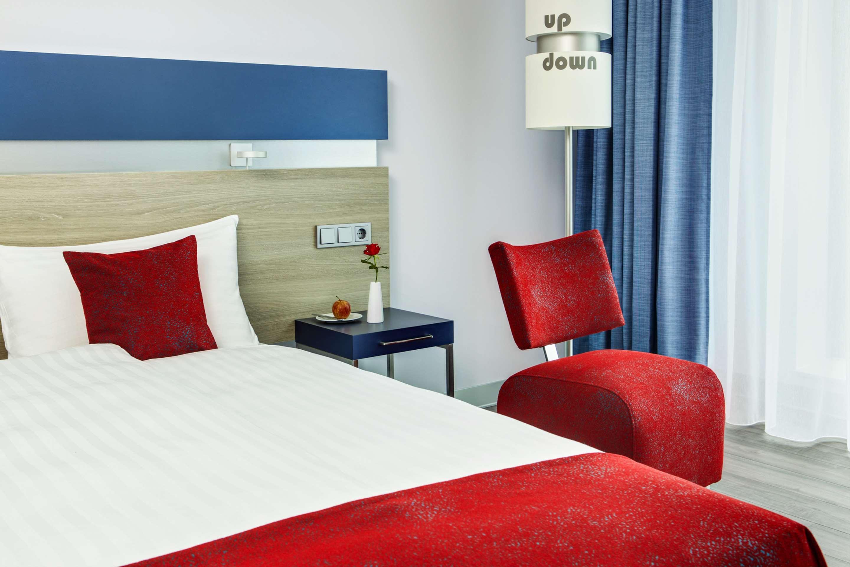 Intercityhotel אנסחדה מראה חיצוני תמונה