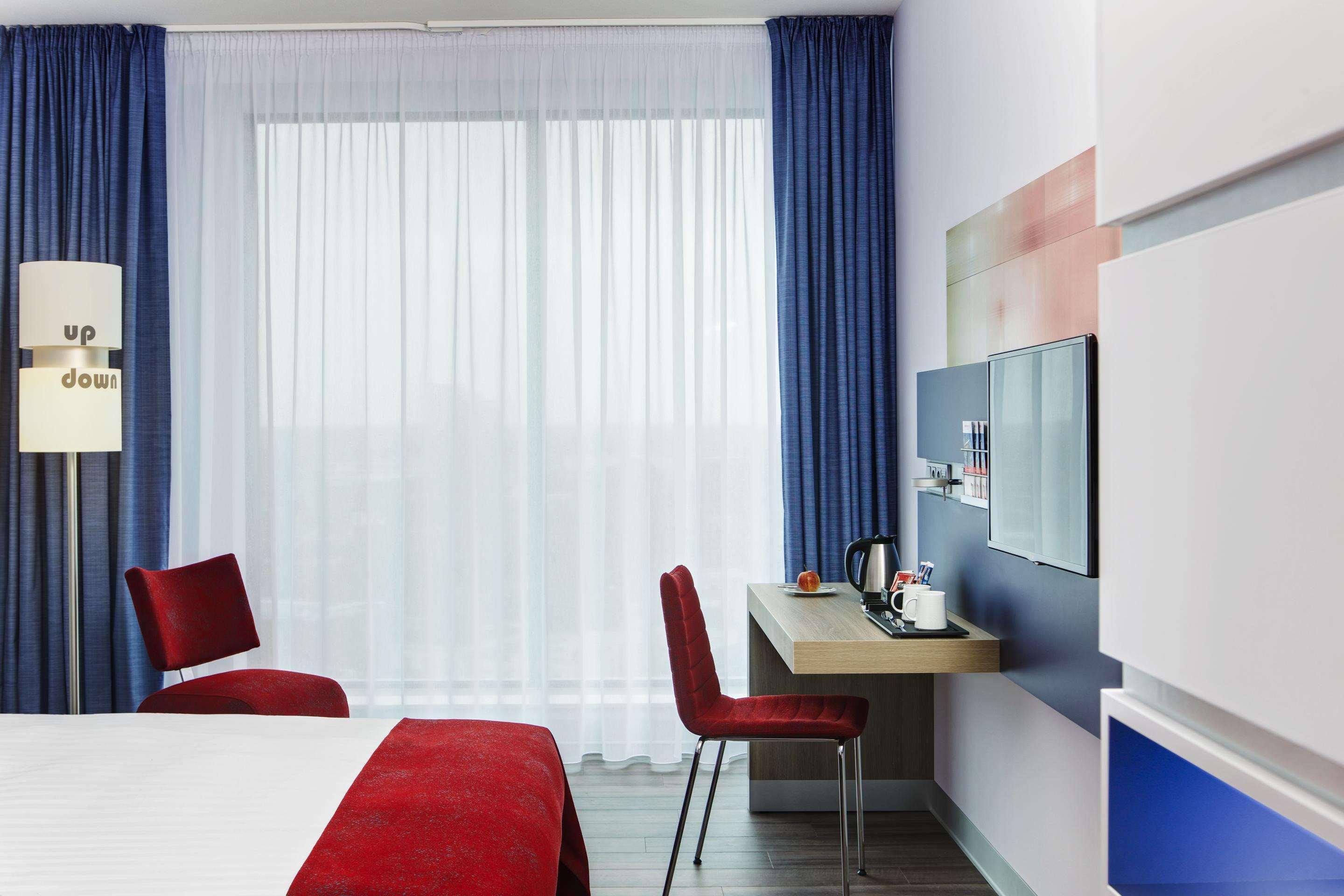 Intercityhotel אנסחדה מראה חיצוני תמונה
